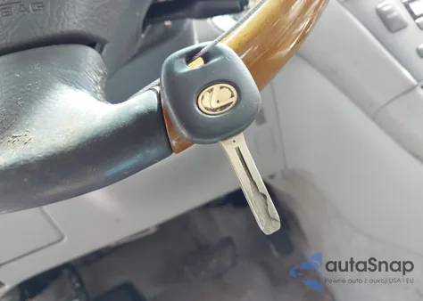 2005 Lexus Es 330 from USA, damaged, VIN JTHBA30G455084708